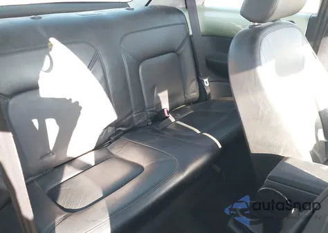 2007 Volkswagen New Beetle 2.5 из США, поврежденный, VIN 3VWSW31C47M513032